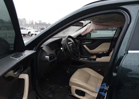 2017 Jaguar F-Pace 35T Prestige z USA, uszkodzony, nr VIN SADCK2BV8HA096403